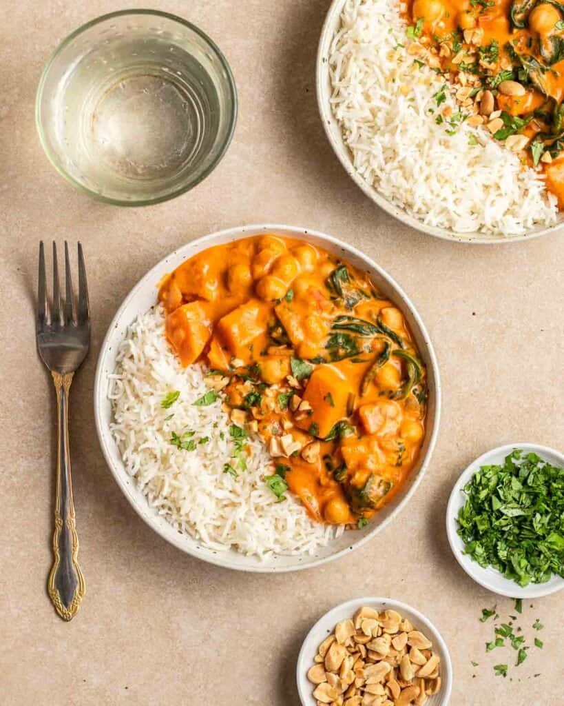 Hearty Sweet Potato Chickpeas Spinach Curry – My Plantiful Cooking