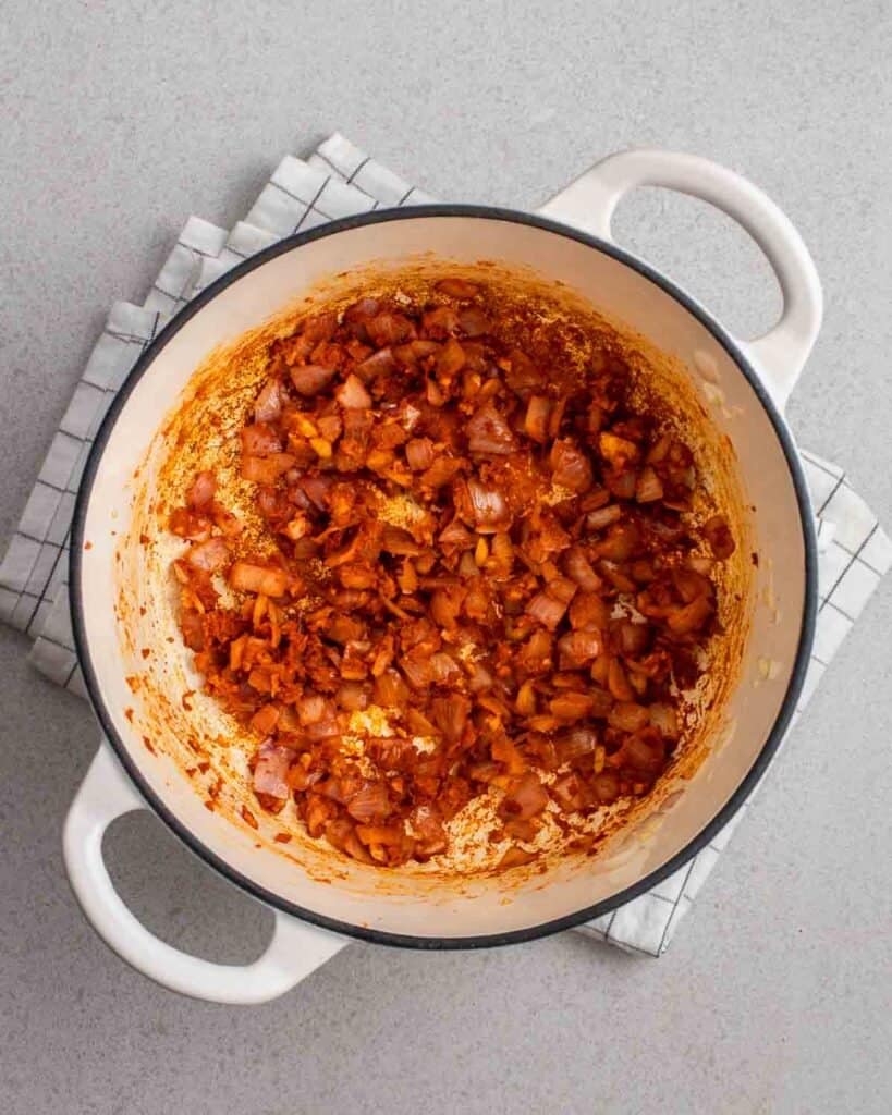 Hearty Sweet Potato Chickpeas Spinach Curry – My Plantiful Cooking